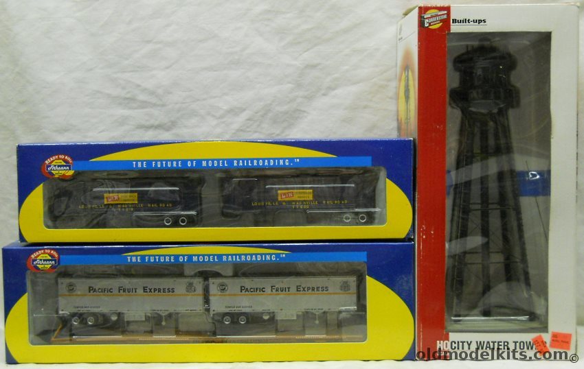 Athearn 1/87 70969 Louisville & Nashville 40' Exterior Post Z-Van Trailers (2) / 93284 Pacific Fruit Express 85' Flat Car With Two 40' Trailers / Walthers 933-2825 City Water Tower - HO Scale plastic model kit